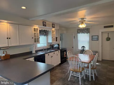 Kitchen - 27665 Fairmount Rd, Westover, MD 21871 photo 6 of 6