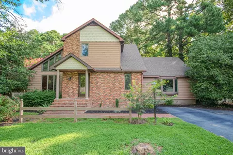 104 B Clarence Christy Dr, Crisfield, MD 21817