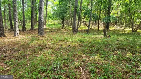 10028 N School Rd, Deal Island, MD 21821