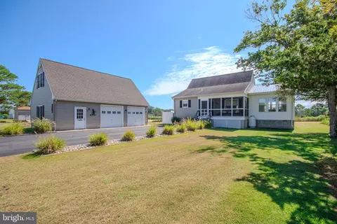27087 Point Rd, Princess Anne, MD 21853