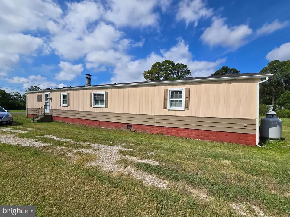  26278 Peach St, Crisfield, MD 21817 photo 2