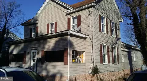326 Pine St, Crisfield, MD 21817