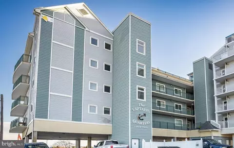 1 Dock St #204, Crisfield, MD 21817
