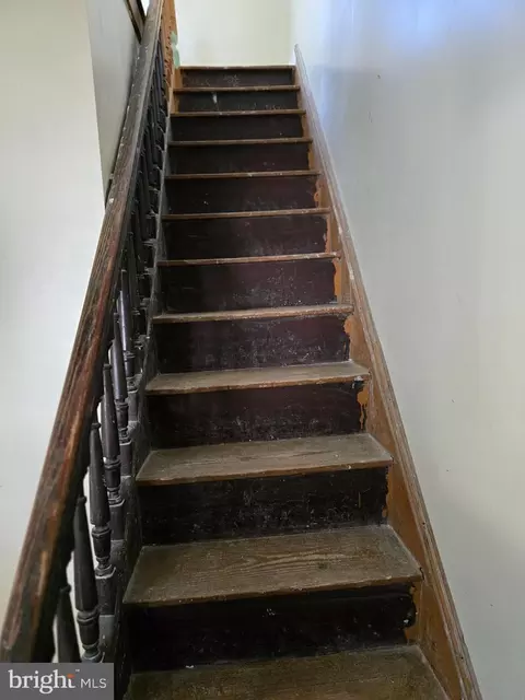Entry Way - 40 Maple St, Crisfield, MD 21817 photo 1 of 1