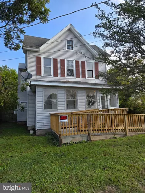 Exterior - 40 Maple St, Crisfield, MD 21817 photo 3 of 3