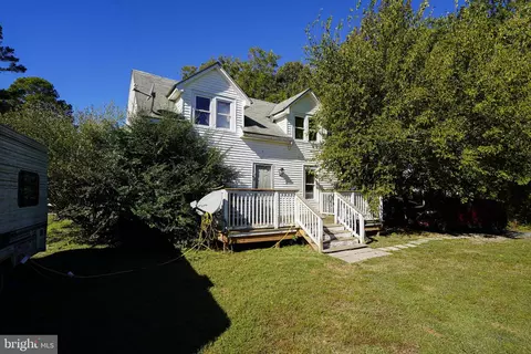 5734 Crisfield Hwy, Marion Station, MD 21838