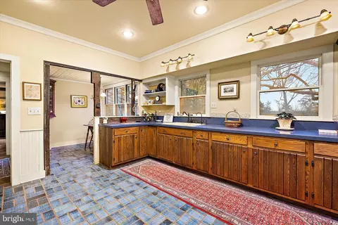 Kitchen - 27947 Fairmount Rd, Westover, MD 21871 photo 5 of 5