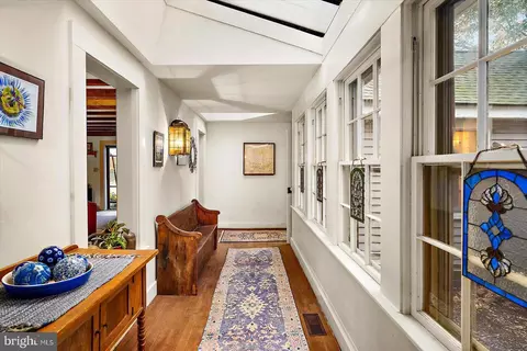 Entry Way - 27947 Fairmount Rd, Westover, MD 21871 photo 6 of 23