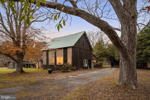 Exterior - 27947 Fairmount Rd, Westover, MD 21871 photo 17 of 29