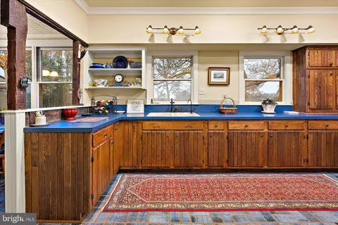 Kitchen - 27947 Fairmount Rd, Westover, MD 21871 photo 4 of 5