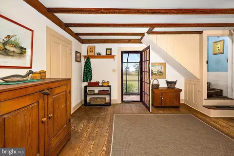 Entry Way - 27947 Fairmount Rd, Westover, MD 21871 photo 9 of 23
