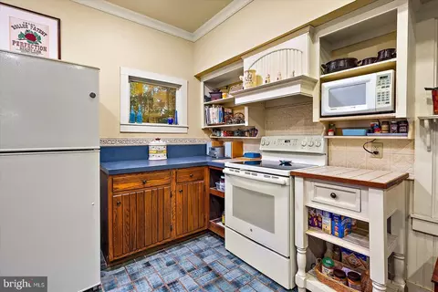 Kitchen - 27947 Fairmount Rd, Westover, MD 21871 photo 3 of 5