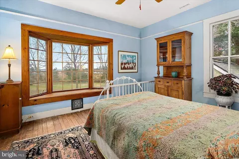 Bedroom - 27947 Fairmount Rd, Westover, MD 21871 photo 3 of 9