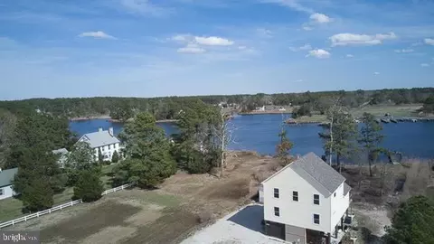 27068 Annie Hyland Rd, Princess Anne, MD 21853