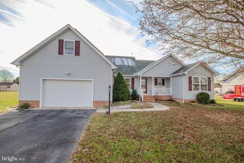 30071 Deanwood Rd, Princess Anne, MD 21853