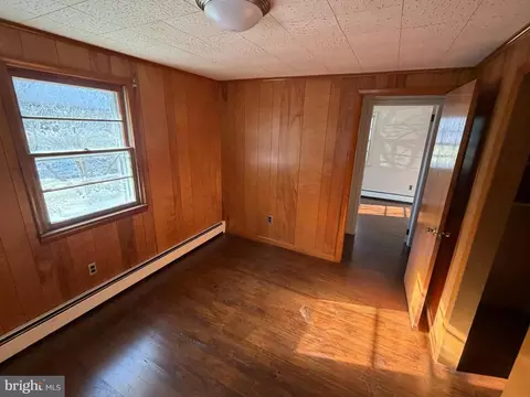 Bedroom - 7366 River Rd, Westover, MD 21871 photo 1 of 2
