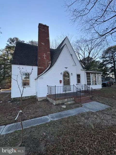 7 Hall Hwy, Crisfield, MD 21817