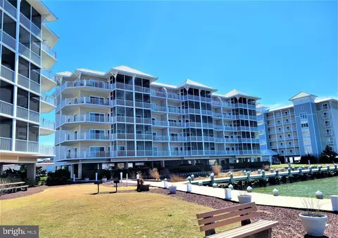 102 Williams St #209, Crisfield, MD 21817