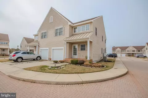 112 Sunset Cir # B, Crisfield, MD 21817