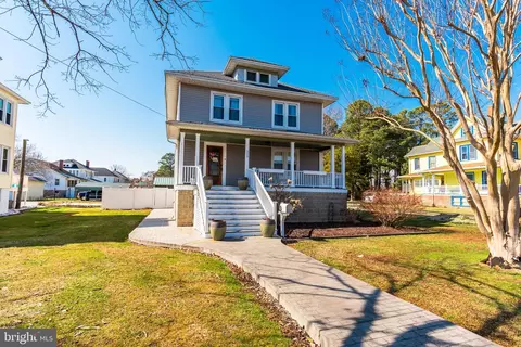 205 N Somerset Ave, Crisfield, MD 21817