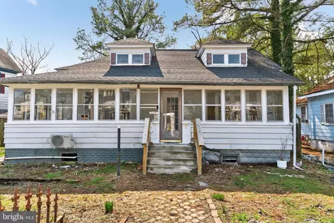 7 Cove St, Crisfield, MD 21817
