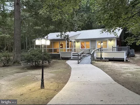 3835 Walt Thomas Rd, Crisfield, MD 21817