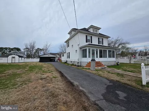 205 Myrtle St, Crisfield, MD 21817