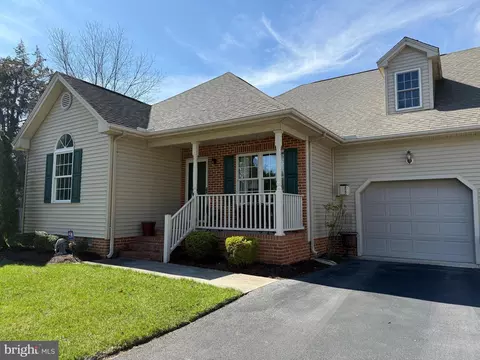 30416 Plantation Dr, Princess Anne, MD 21853