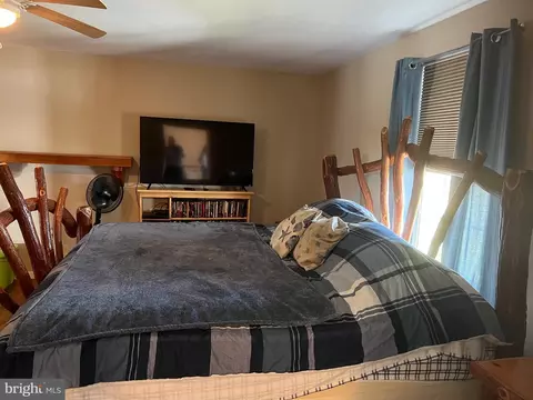 Bedroom - 25980 Rumbley Rd, Westover, MD 21871 photo 4 of 7
