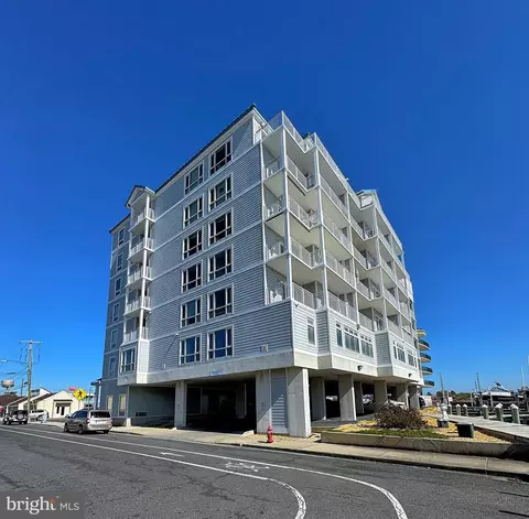 1 Dock St #304, Crisfield, MD 21817