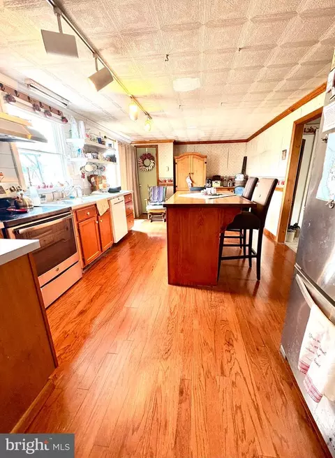Kitchen - 21162 Tuff St, Tylerton, MD 21866 photo 5 of 5