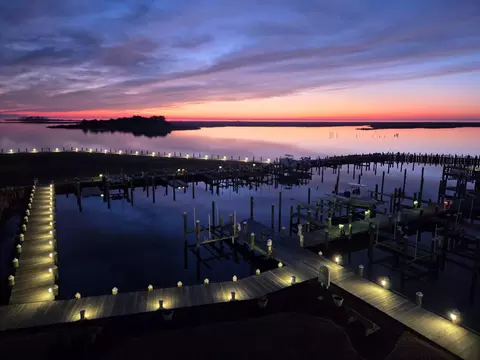 101 Williams St #303, Crisfield, MD 21817
