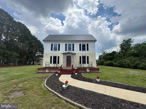 26813 Johnson Creek Rd, Crisfield, MD 21817