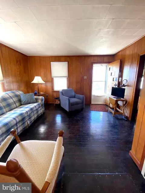 Living - 3191 Marsh Rd, Ewell, MD 21824 photo 3 of 4