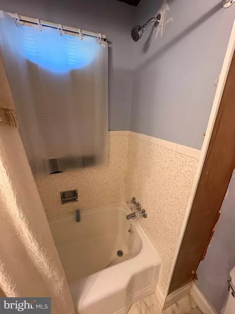 Bath - 3191 Marsh Rd, Ewell, MD 21824 photo 3 of 4