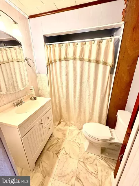 Bath - 3191 Marsh Rd, Ewell, MD 21824 photo 4 of 4