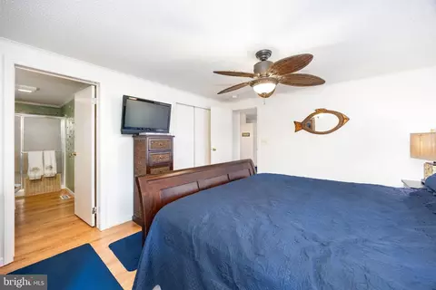 Bedroom - 7940 Riverview Rd, Westover, MD 21871 photo 10 of 11