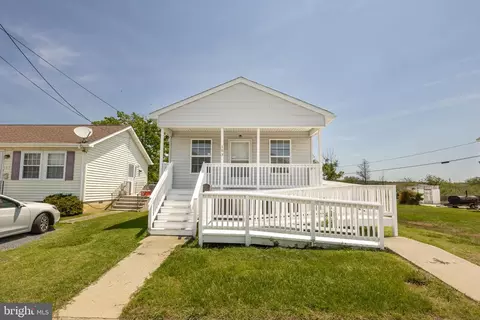 153 S 4th St, Crisfield, MD 21817