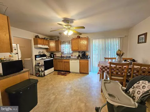 Kitchen - 8339 Upper Hill Rd, Westover, MD 21871 photo 1 of 2