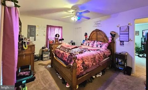 Bedroom - 8339 Upper Hill Rd, Westover, MD 21871 photo 4 of 5