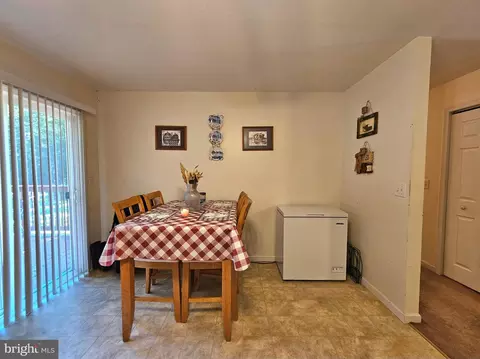 Dining - 8339 Upper Hill Rd, Westover, MD 21871 photo 1 of 1