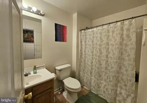 Bath - 8339 Upper Hill Rd, Westover, MD 21871 photo 1 of 2