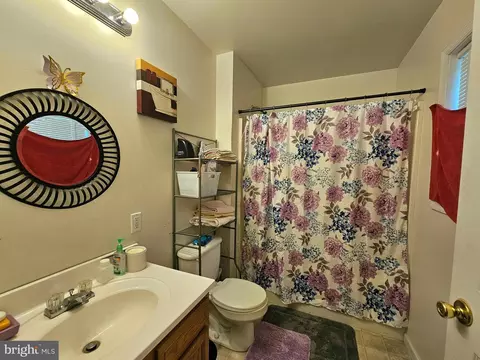 Bath - 8339 Upper Hill Rd, Westover, MD 21871 photo 2 of 2