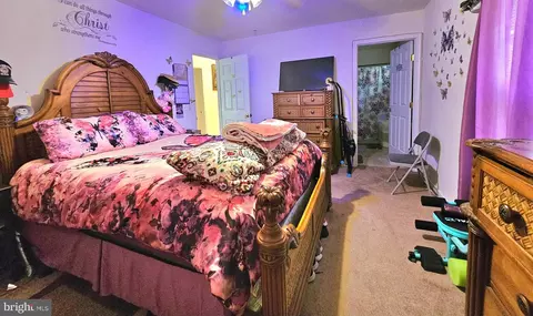 Bedroom - 8339 Upper Hill Rd, Westover, MD 21871 photo 3 of 5