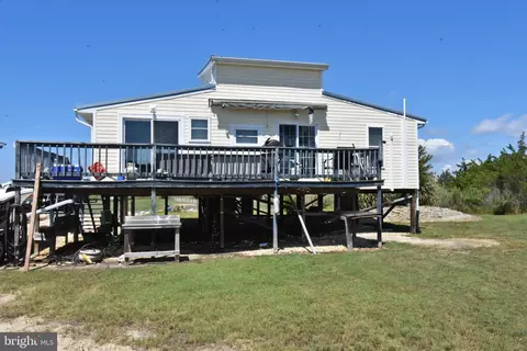 Exterior - 25795 Drum Point Rd, Westover, MD 21871 photo 7 of 9