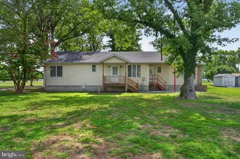23451 Deal Island Rd, Deal Island, MD 21821
