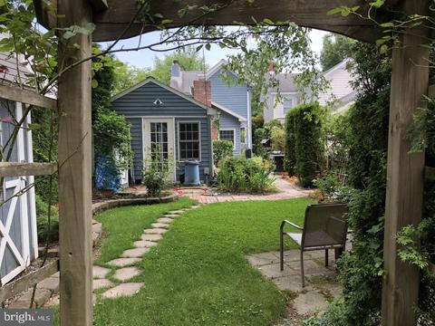 105 E Chew Ave, Saint Michaels, MD 21663 photo 1