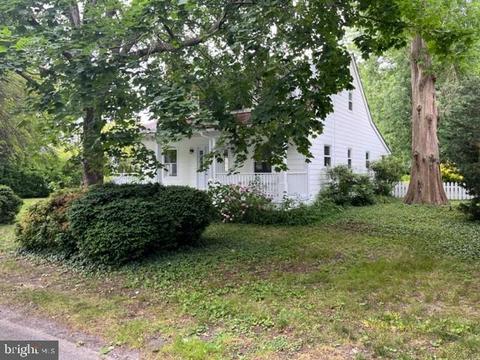 105 Division St W, Oxford, MD 21654