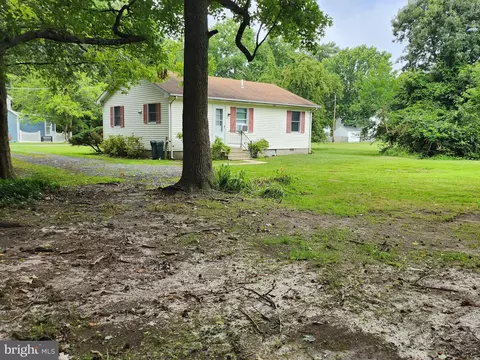 5753 Harrison Ln, Tilghman, MD 21671