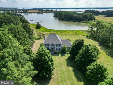 4719 Ferry Neck Rd, Royal Oak, MD 21662